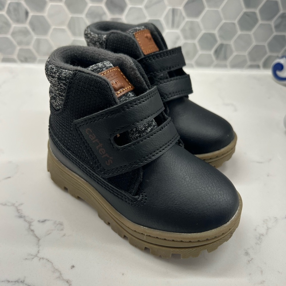 Carter’s Toddler Black Winter Boots Size 5